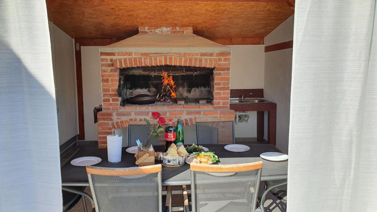 Holiday Home Emma Bihac Exterior photo